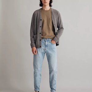 Madewell: RELAXED TAPER JEANS IN BECKLOW WASH (29 waist / 30 length)